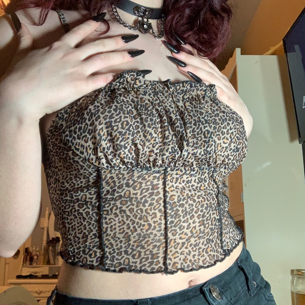 leopard print crop top camisole size small 🤎